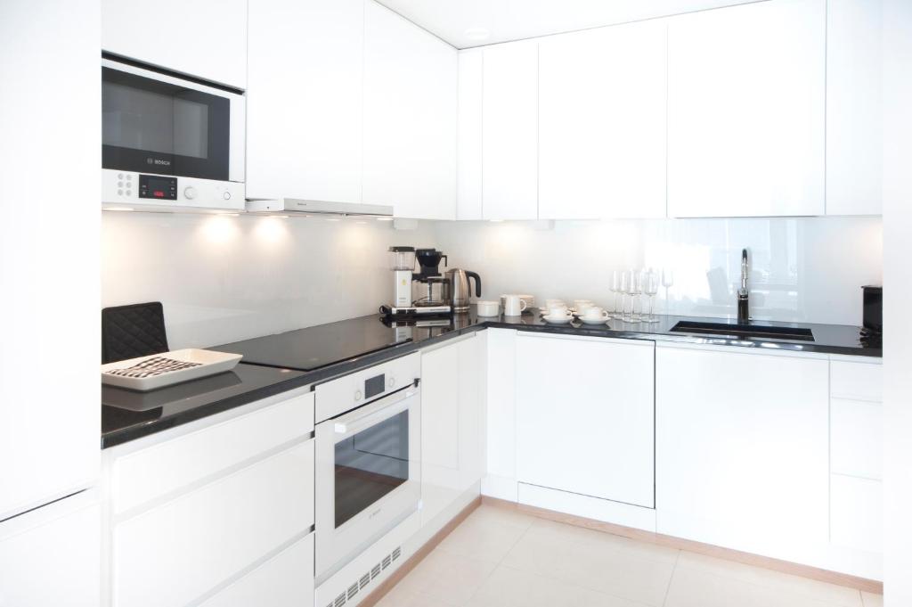 Апартаменты (Улучшенные апартаменты с 2 спальнями и балконом), Apartment Hotel Aallonkoti