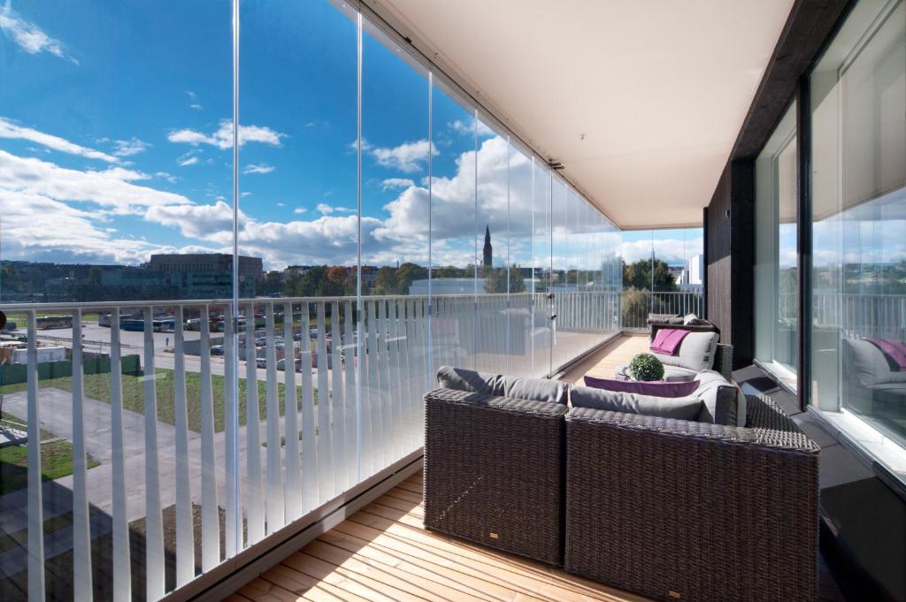 Апартаменты (Улучшенные апартаменты с 2 спальнями и балконом), Apartment Hotel Aallonkoti