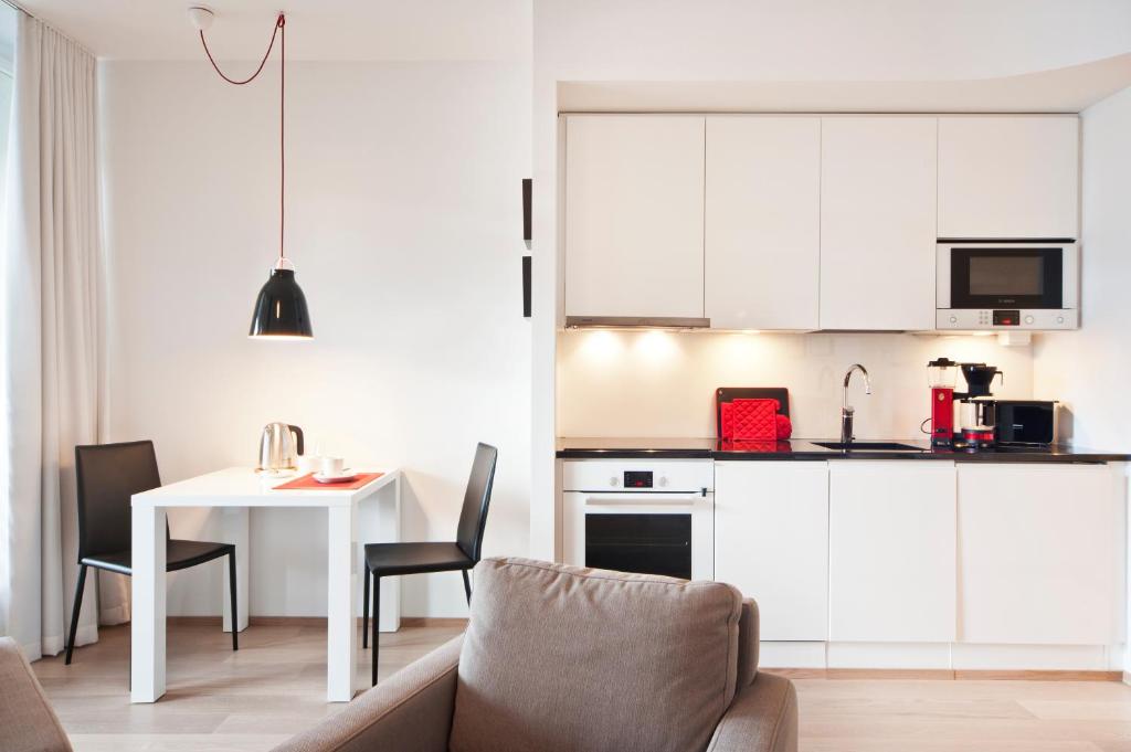 Студио (Номер-студио с балконом), Apartment Hotel Aallonkoti