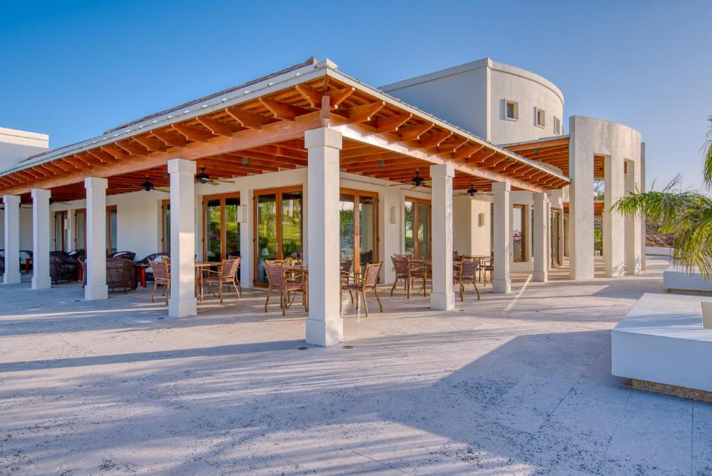 Las Verandas Hotel & Villas photo 4