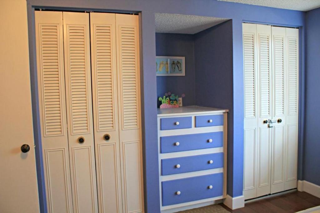 Creston House image