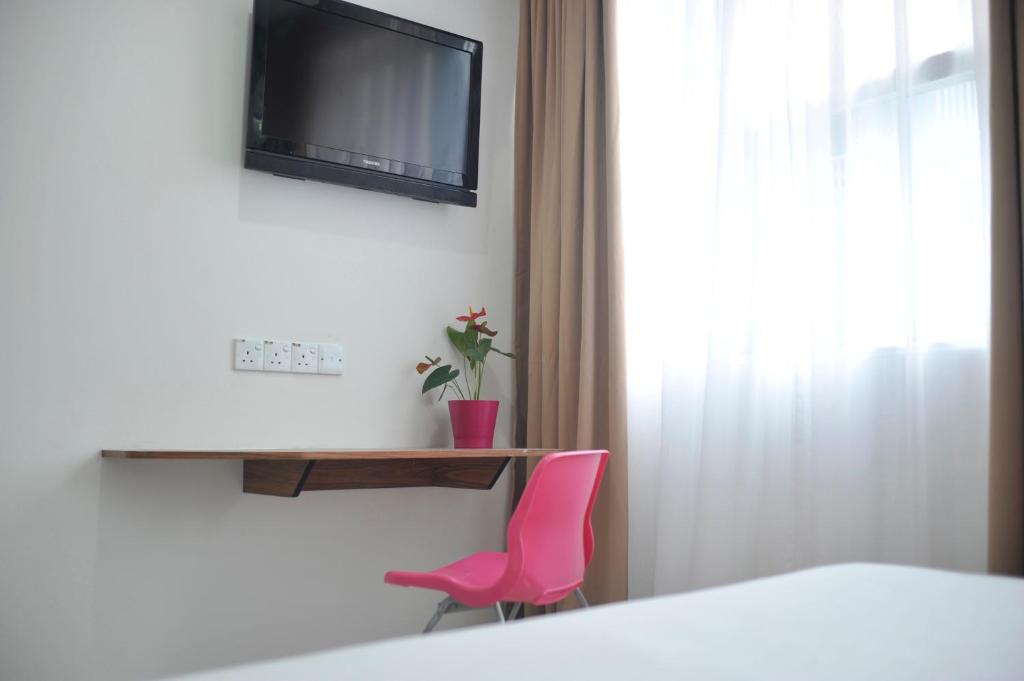 Двухместный (Улучшенный двухместный номер с 1 кроватью), V Hotel Kuala Lumpur