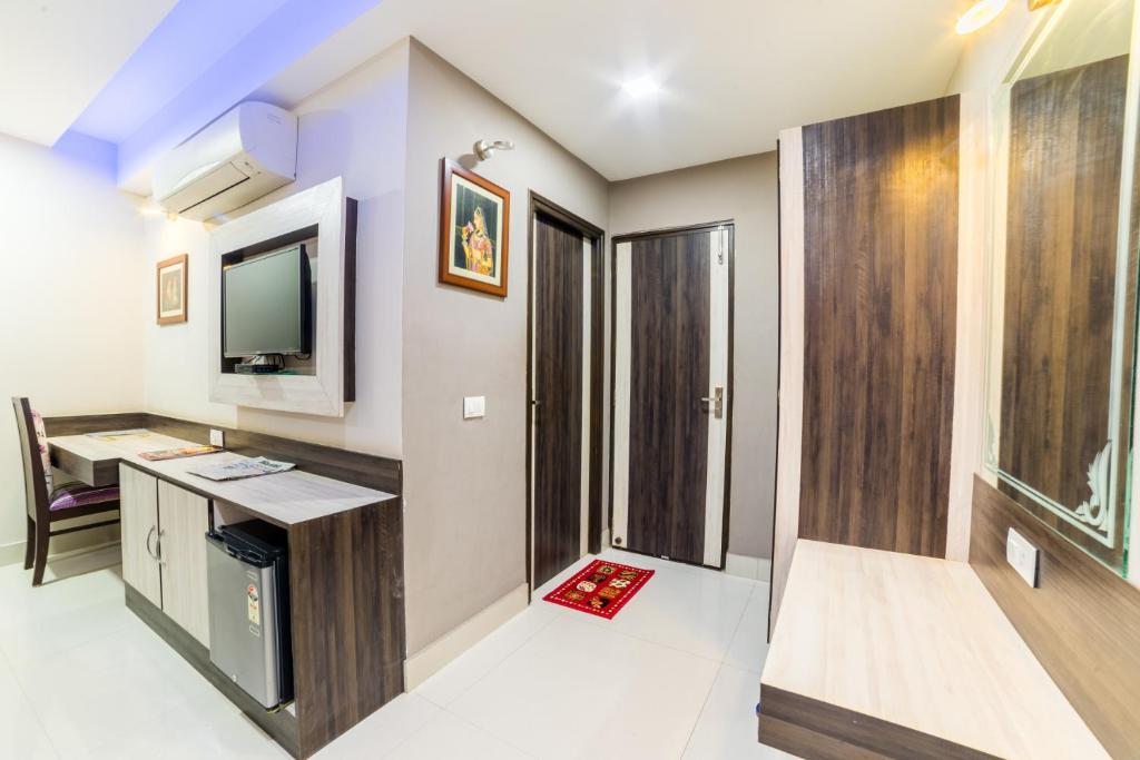 Hotel Heeralal photo 3