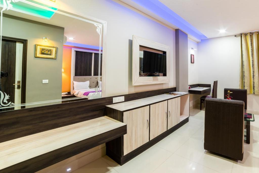 Hotel Heeralal photo 1