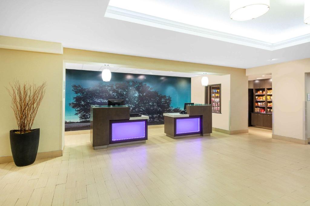 La Quinta by Wyndham Midland North photo 2