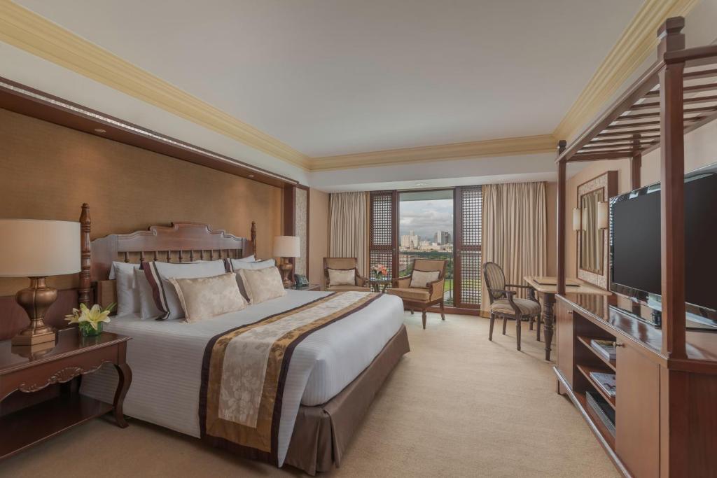 The Manila Hotel