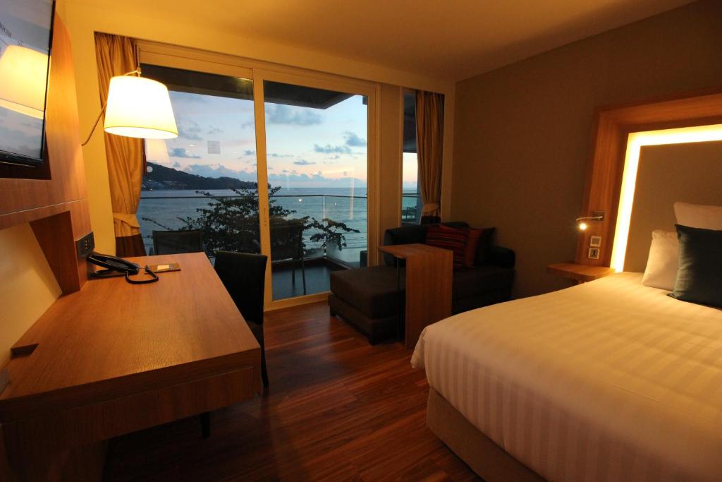 Двухместный (Номер с кроватью размера «king-size» и видом на океан), Отель Novotel Phuket Kamala Beach