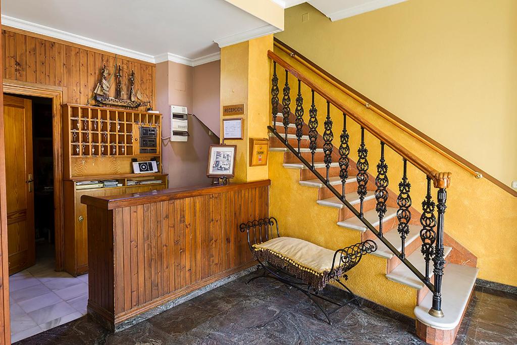 Hotel La Pinta photo 3