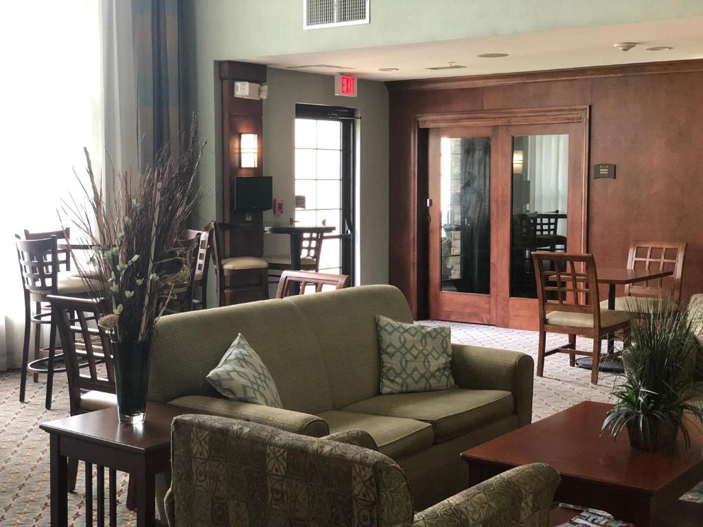 WeStay Suites - Covington/Mandeville photo 3