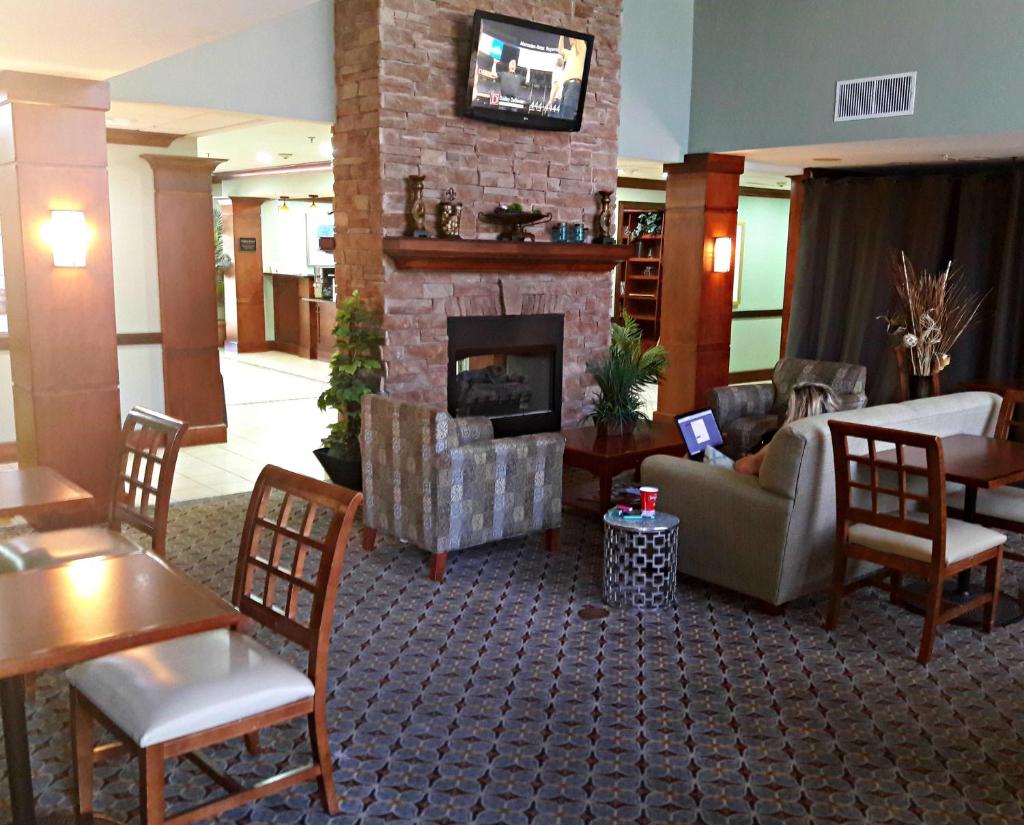 WeStay Suites - Covington/Mandeville photo 2