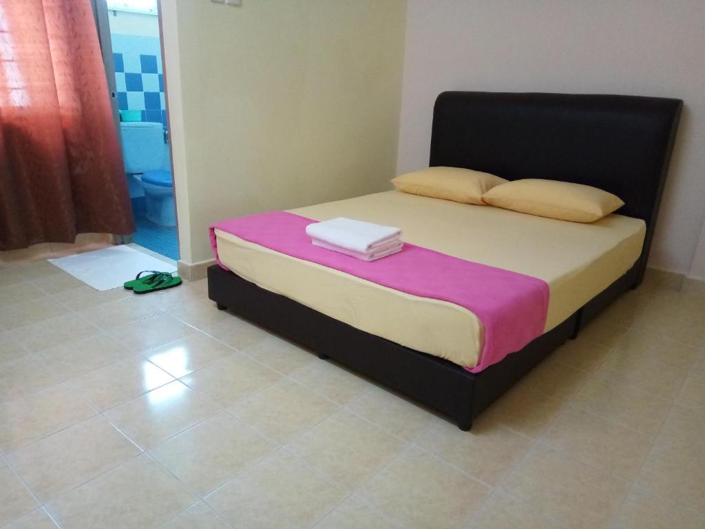 Rose Condo@ Cocobay Beach Resort photo 2