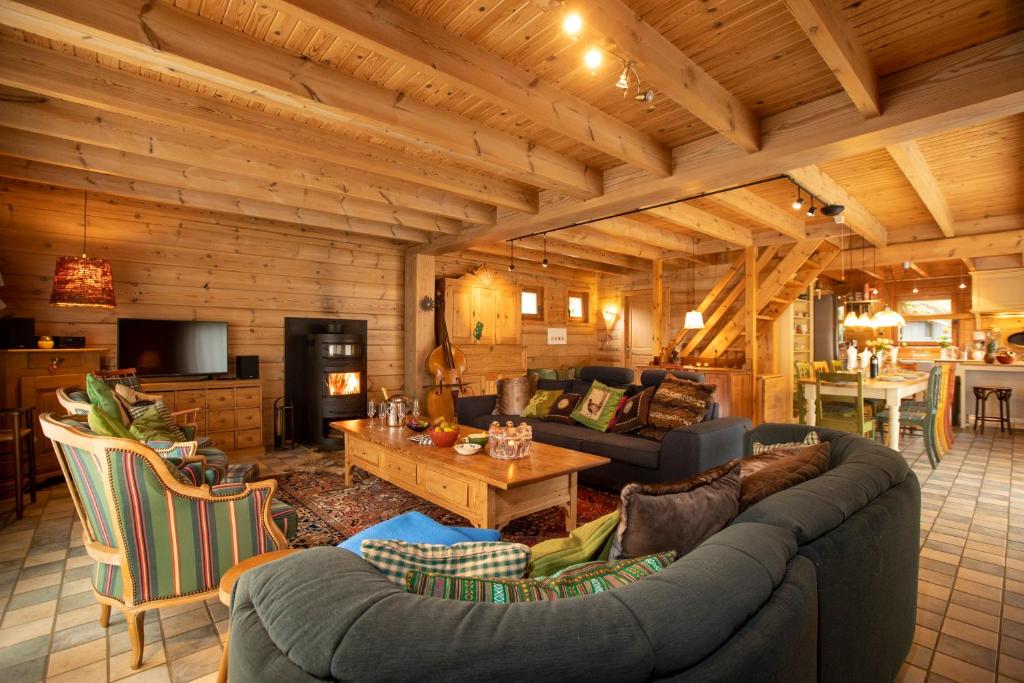 Les Avernas En Bas Romantic Getaway photo 4