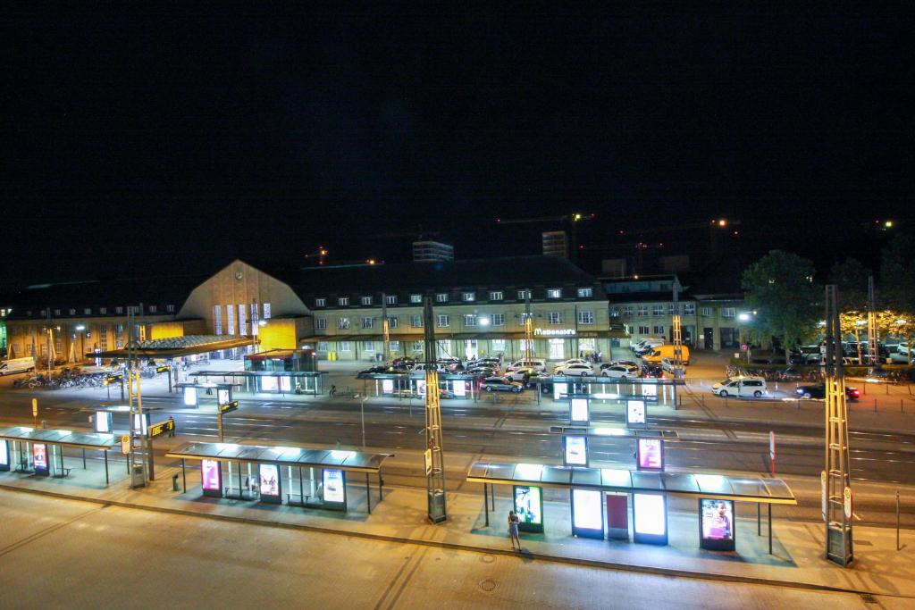 #centralstation #130qm Hauptbahnhof #netflix photo 2