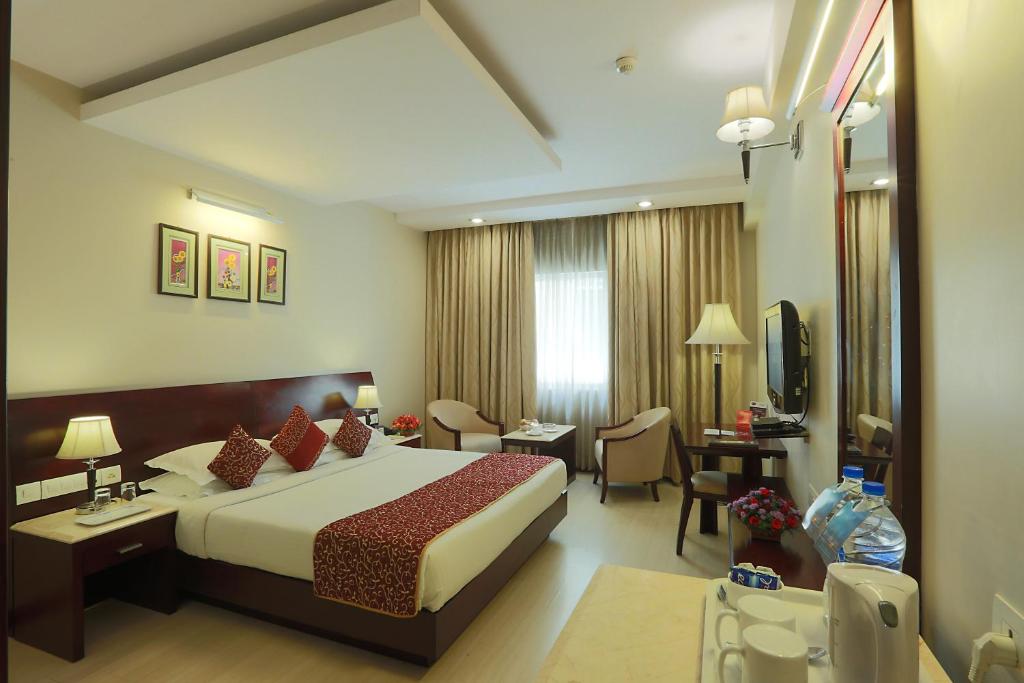 Двухместный (Двухместный номер Делюкс с 1 кроватью), HOTEL ABHIMAANI VASATHI