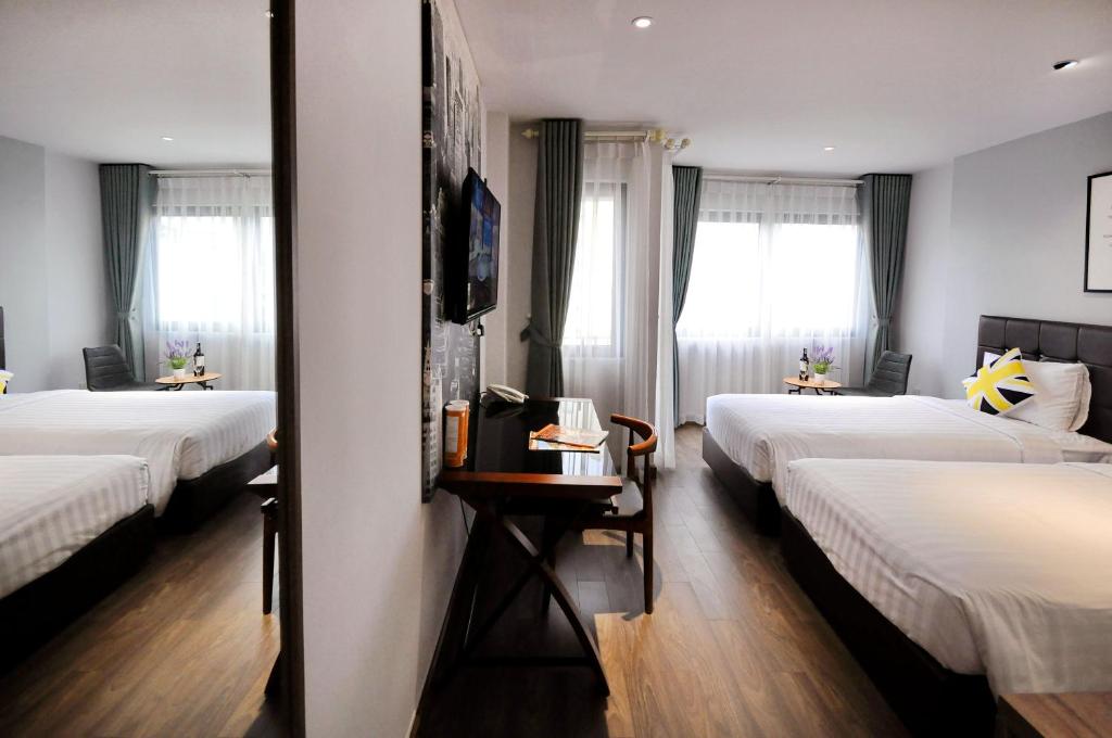 Двухместный (Двухместный номер с 2 отдельными кроватями и окном), King Homestay Hotel with terrace