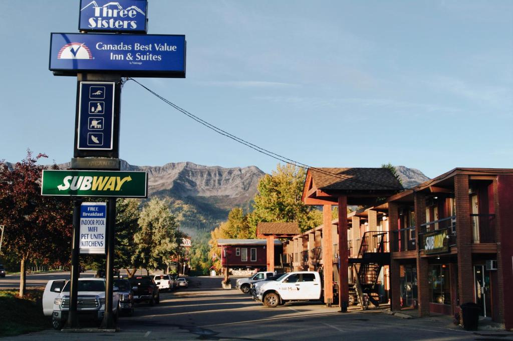 Canadas Best Value Inn and Suites Fernie photo 1