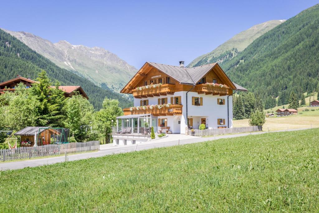 Alpenblick photo 1