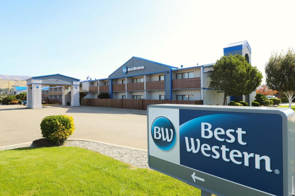 Best Western Chieftain Inn photo 1