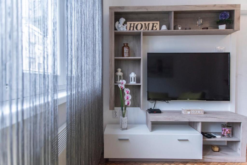 Sweet Home photo 1