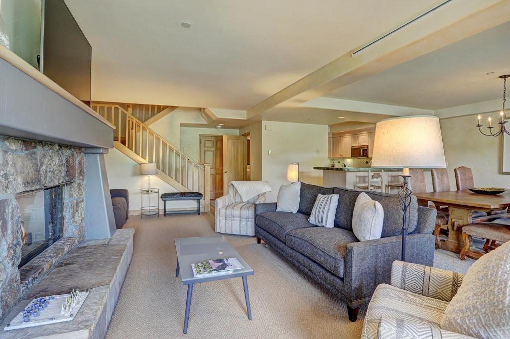 Amazing 2 Br Unit In Beaver Creek- Out Of A Western Movie Condo photo 2