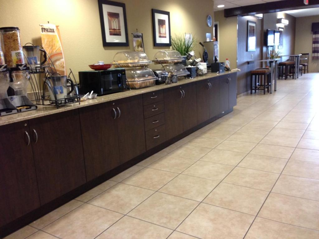 Microtel Inn & Suites by Wyndham Harrisonburg photo 4