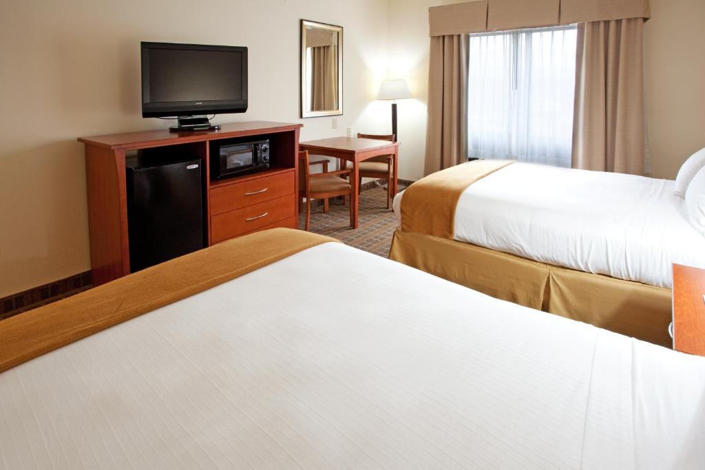 Holiday Inn Express & Suites - Hardeeville-Hilton Head, an IHG Hotel photo 3