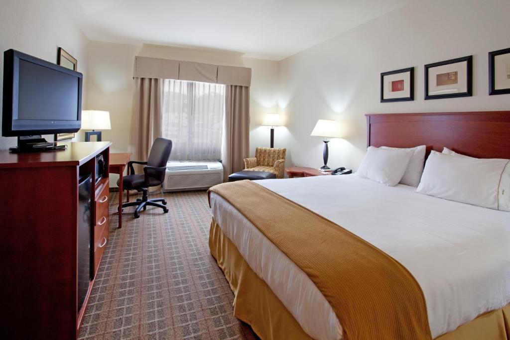 Holiday Inn Express & Suites - Hardeeville-Hilton Head, an IHG Hotel photo 4