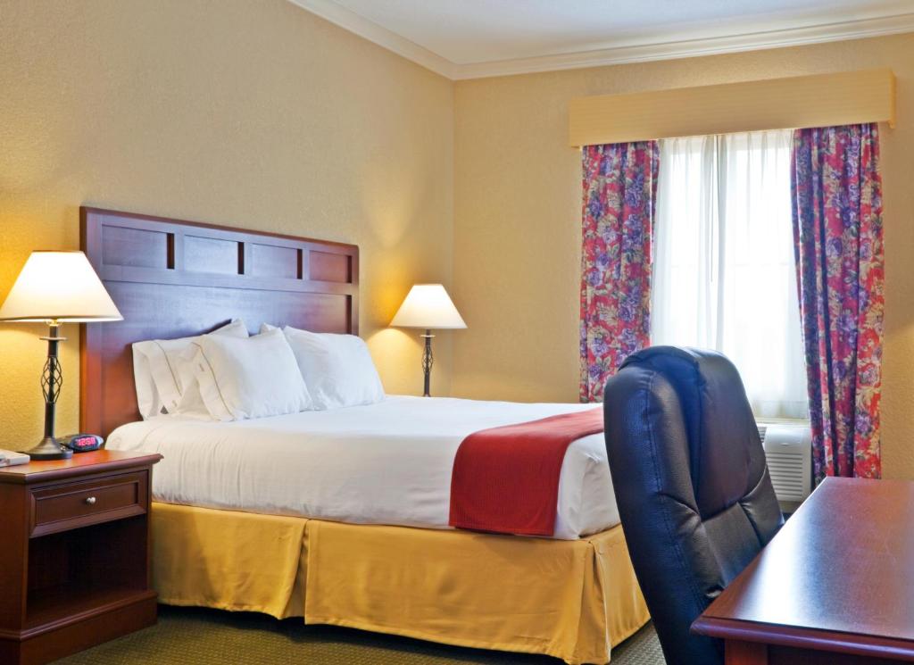 Holiday Inn Express of Salado-Belton, an IHG Hotel photo 1