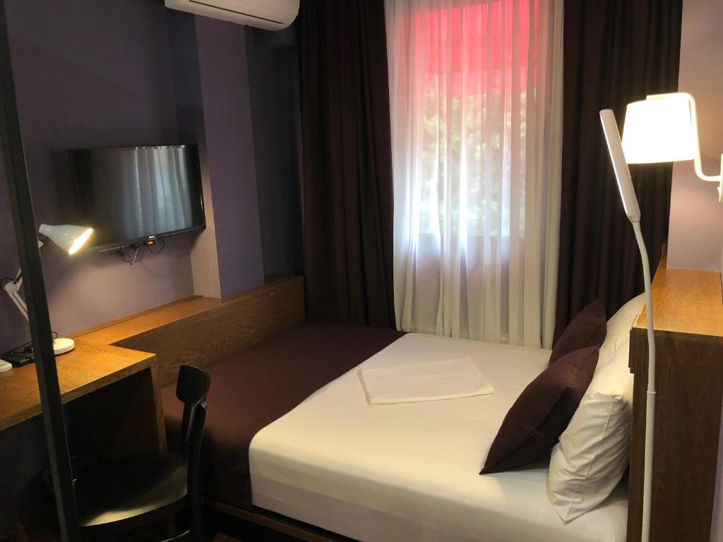 Elle Boutique Hotel Room Type - Small Double Room