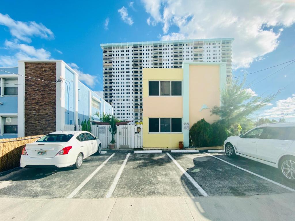 Hollywood Beachfront House image