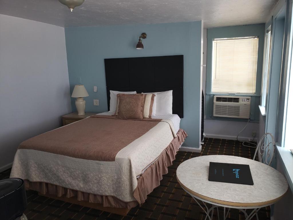 Topaz Motel - Flagler Beach photo 1