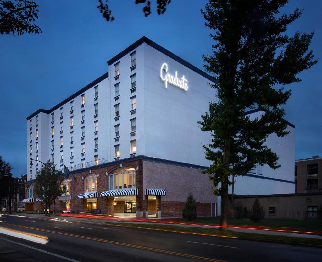 Graduate by Hilton State College image