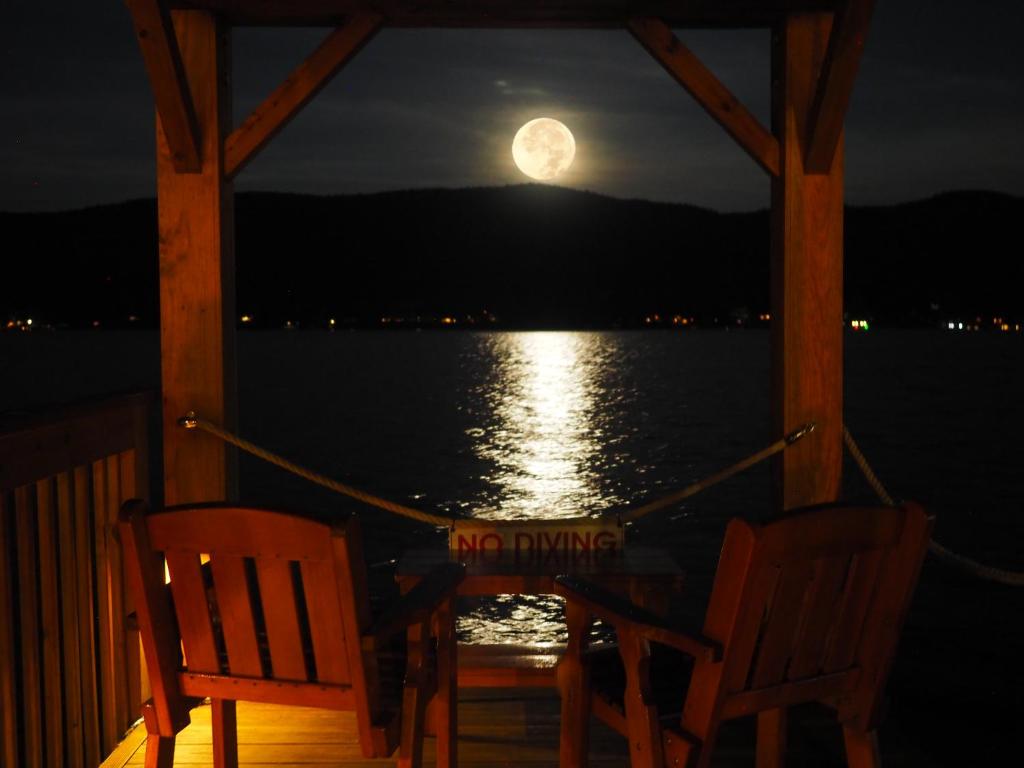 The Lake Motel image