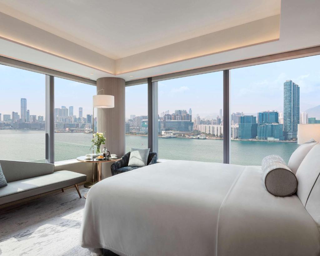 Hyatt Centric Victoria Harbour photo 3