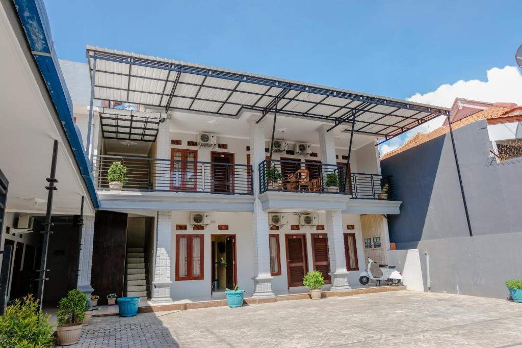 OYO 1566 El Reyshi Family Residence Syariah photo 4