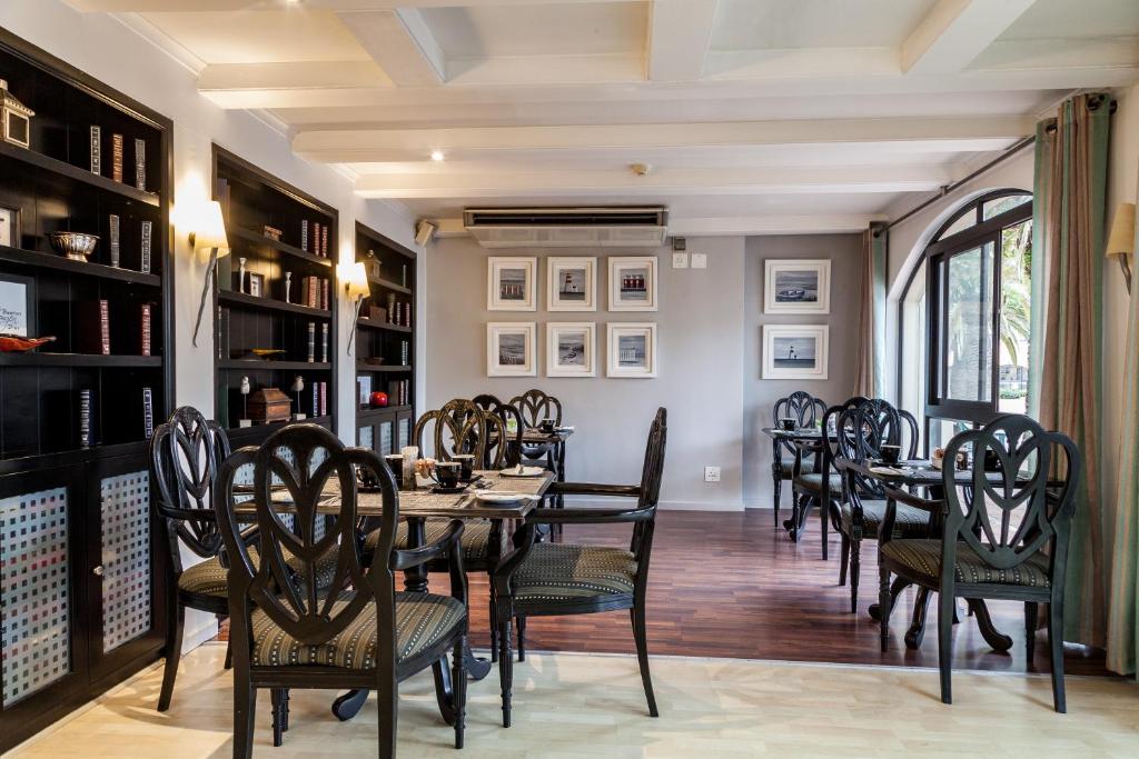 Island Club Hotel & Apartments photo 2