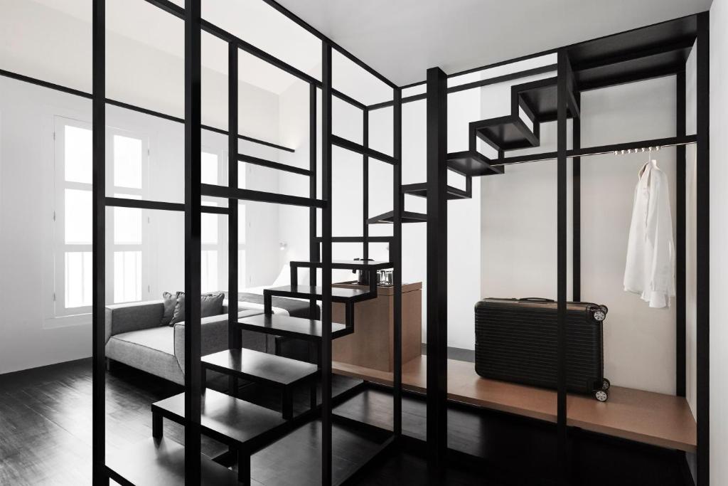 Семейный (Номер в мансарде), Hotel Mono