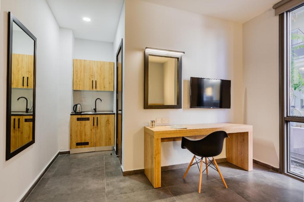 G Suites Luxury Rentals photo 4