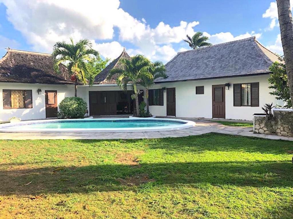 Reef Winds Villa photo 4