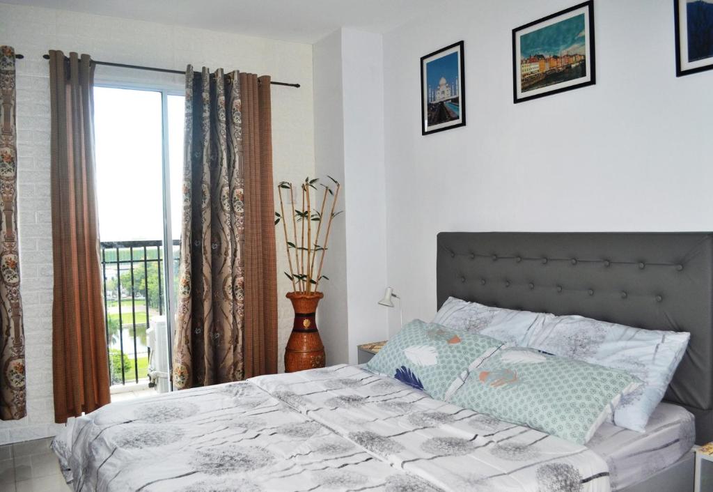 Unit 1109 Cityscape Residences photo 1