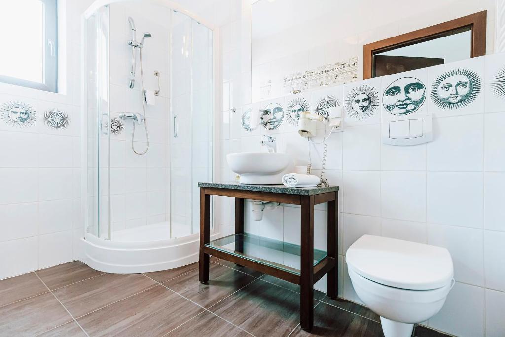 Одноместный (Одноместный номер с собственной ванной комнатой), Hotel Willowa