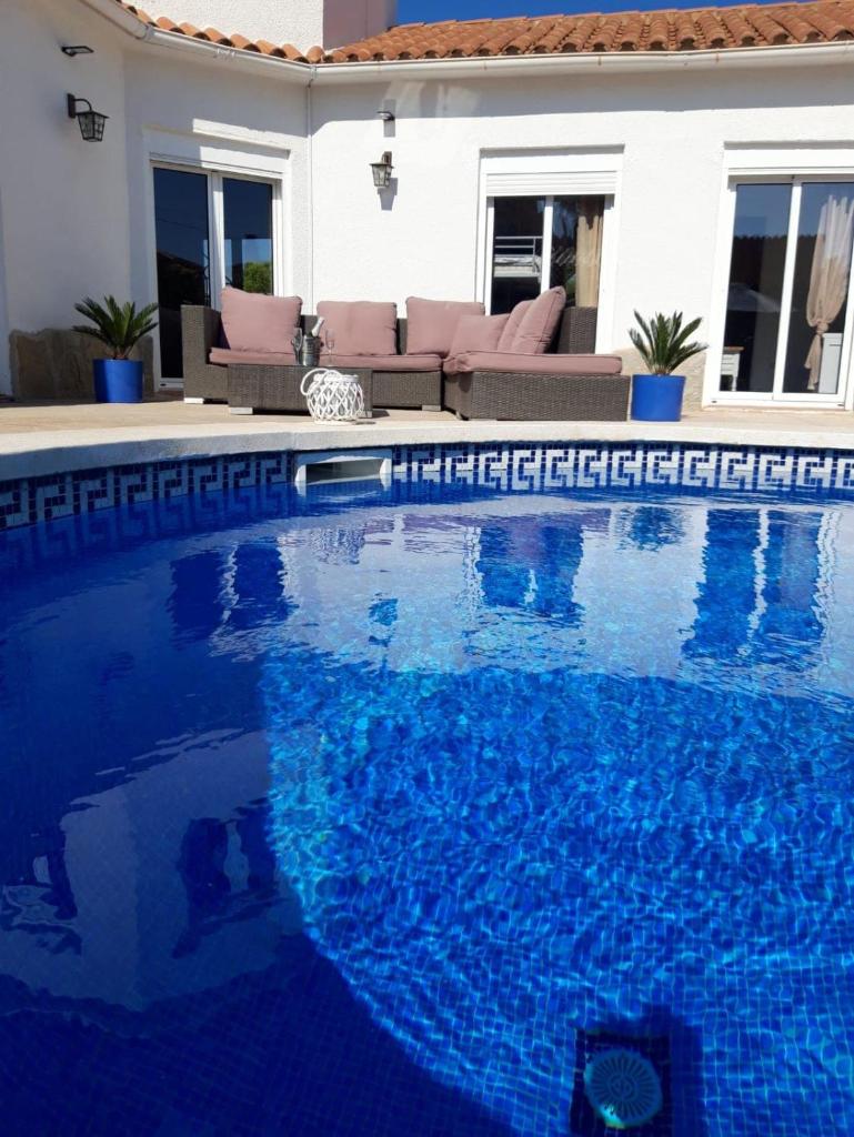 Villa voor 8 personen met zwembad photo 2