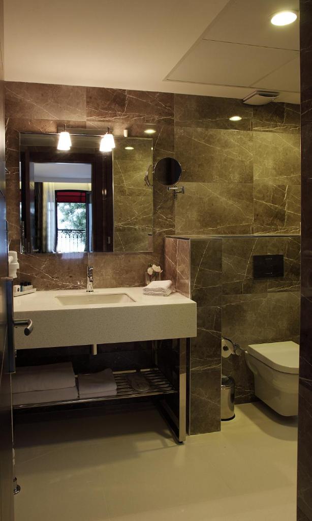 Tuzla Town Hotel photo 4