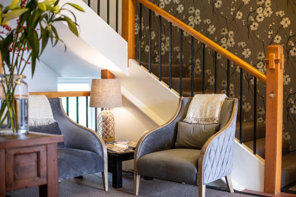 Majestic Mansions - Apartments at St Clair - Tap to explore photos