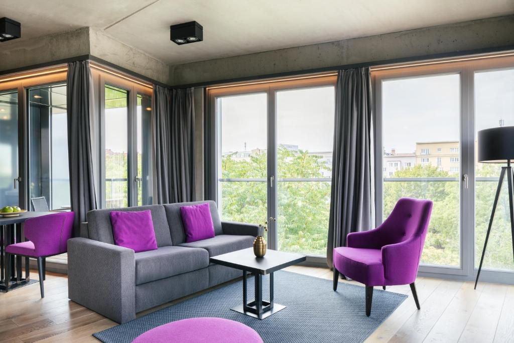 Студио (Апартаменты-студио Panorama Small), Downtown Apartments