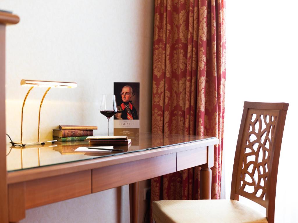 Сьюит (Полулюкс), Mercure Josefshof Wien