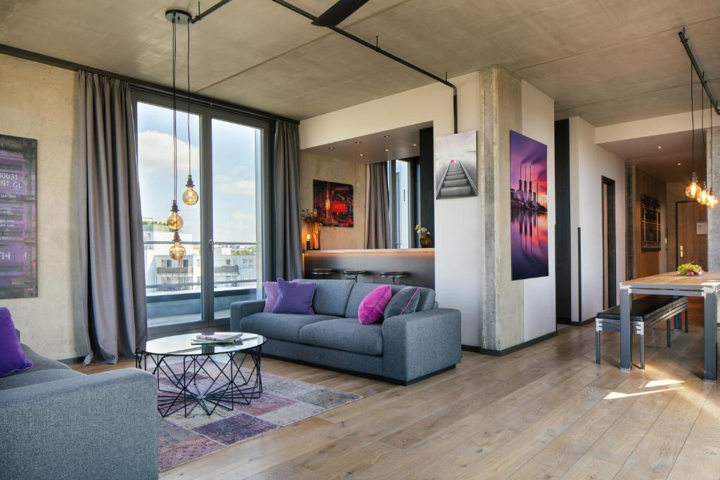 Апартаменты (Апартаменты IXL в пентхаусе с 3 спальнями), Downtown Apartments