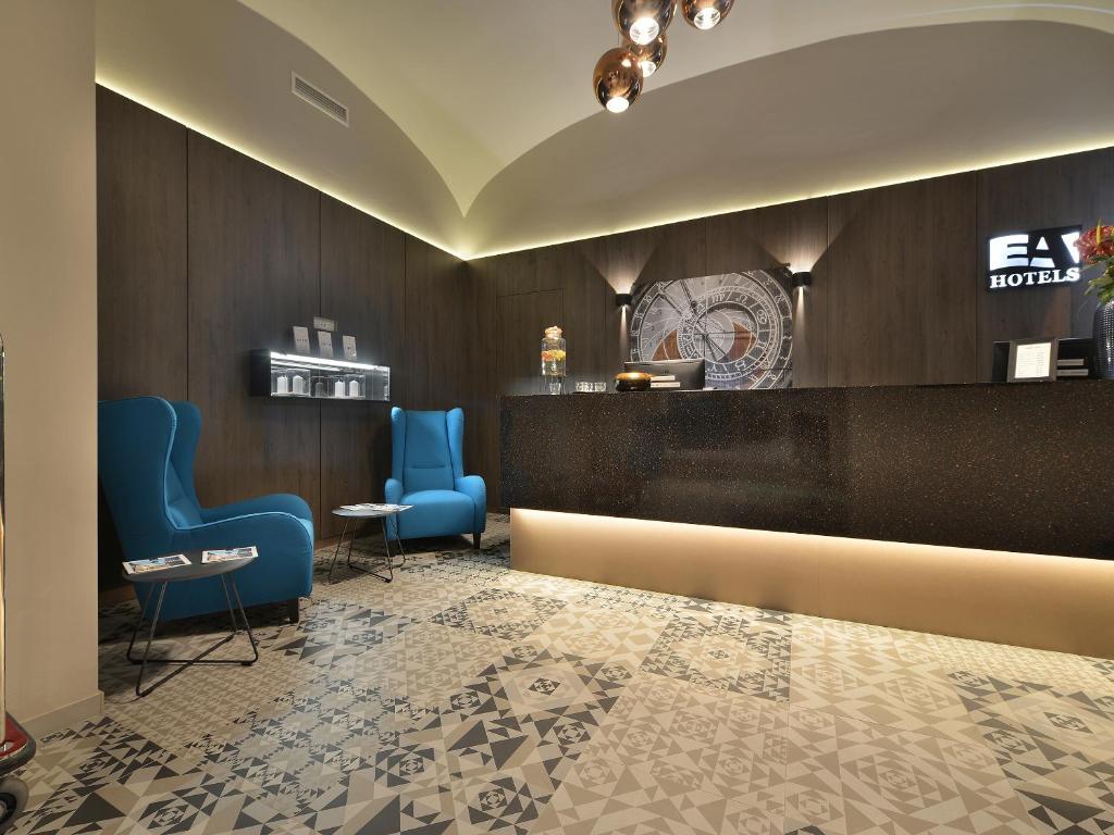 EA Hotel New Town photo 2