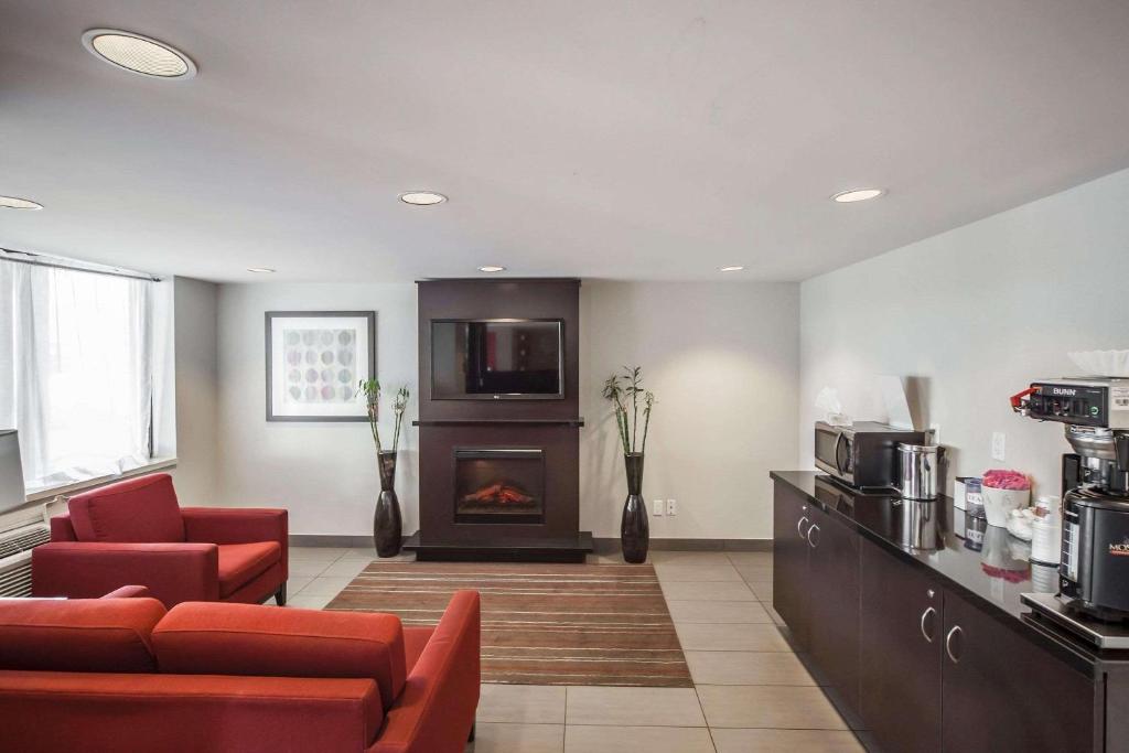 Comfort Inn Edmonton West photo 3