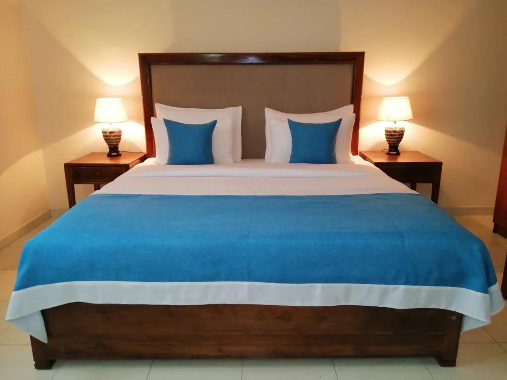 Nalendra Villa - Oceanfront photo 2